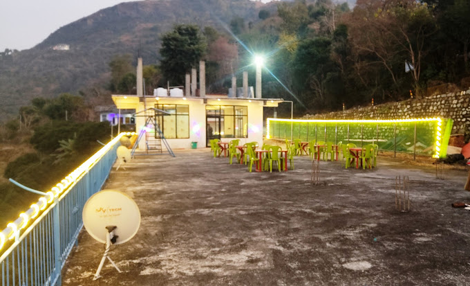 Cloud Resort & Cafe by Ashgrove Village